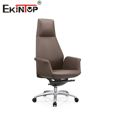 Evde Dinlenmek için Lüks Premium Deri Şezlongda Rahatlayın