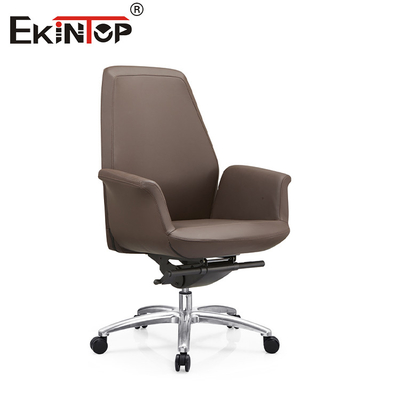 Evde Dinlenmek için Lüks Premium Deri Şezlongda Rahatlayın