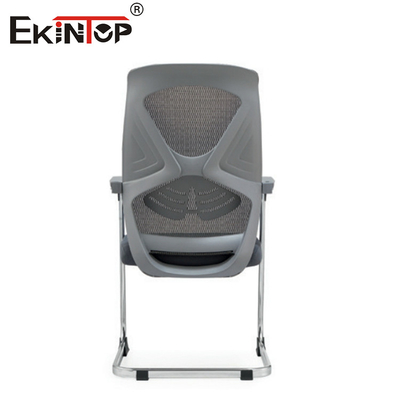OEM Mesh Malzemesi Konferans Odası için Metal Çerçeve Eğilmiş Ofis Sandalyesi