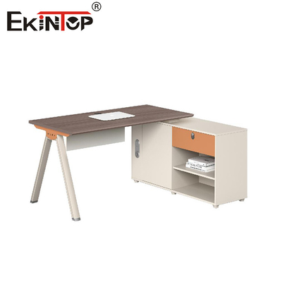 Modern Minimalist Tarzda Yan Dolaplı Personel Ofisi İş İstasyonu