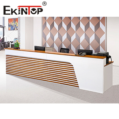 Ofis İşleri İçin Minimalist Modüler Resepsiyon Masası Çam Ahşap Malzeme