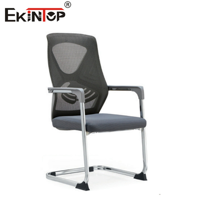 OEM Mesh Malzemesi Konferans Odası için Metal Çerçeve Eğilmiş Ofis Sandalyesi